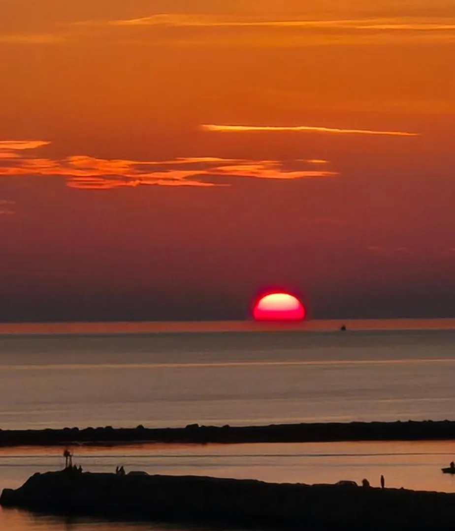 Sunset Apartment Shengjin